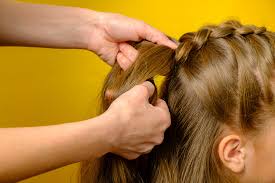 Bürsten sie ihre haare gut durch. Flechtfrisuren 14 Tolle Styles Fur Deine Haare Lernen Net