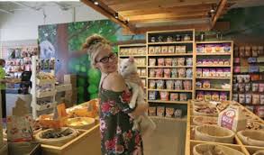 The happy beast is a natural pet food and supply store for dogs and cats in lafayette, co. Pet Shop Celebrates Rebranding With Samba Dancers And More Chico S Natural Pet Market Falls Church Va