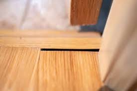 how to fix gaps in laminate flooring