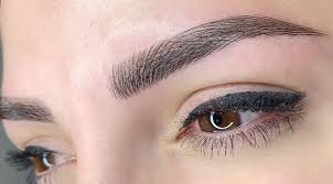 Hair stroke eyebrow tattoos will give you a full eyebrow with a soft powder filled look. Microblading V Microshading The Semi Permanent Eyebrow Tattoo Review