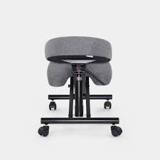 Wichtig ist es deshalb, dass du deinen neuen stuhl vor dem kauf testen kannst. Balancesteel Lux Orthopadischer Stuhl Schwedischer Ergonomischer Hocker Mit Stoff Und Metall