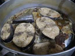 Ladle some gulai ikan tongkol into a bowl and place on the tray, along with. Nasi Dagang Kelantan Dengan Gulai Ikan Tongkol Dan Sambal Ikan Azie Kitchen