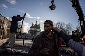 ukraine unveils monument to solr