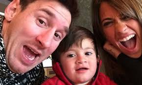 View all antonella roccuzzo lists. Lionel Messi Celebrates Girlfriend Antonella Roccuzzo S Birthday With Son Thiago Kickbola Blogspot Soccer Online News