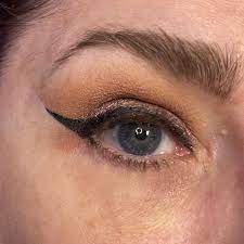 eyeliner tape can help you achieve your
