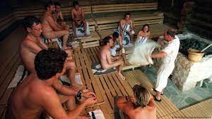 Sauna gruppe frauen nackt