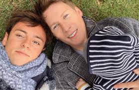 Tom daley won a bronze medal at the. Dustin Lance Black And Tom Daley Have Decided To Introduce Son To Egg Donor