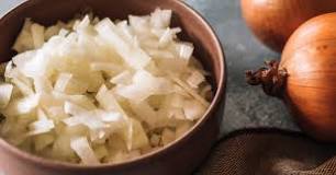 How do you know if chopped onions are bad?