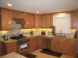 .this is a set of maple kitchen cabinets ,we have painted oak cabinets also ,after masking off the walls,counter tops floors ,and appliances and ceiling. 7 Kitchen Backsplash Ideas With Maple Cabinets That Do It Right