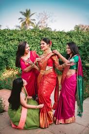 share 150 saree poses for group