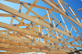 do roof trusses need load bearing walls