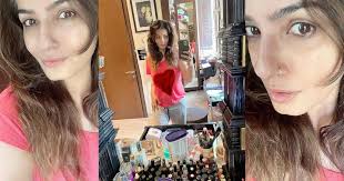 raveena tandon shares no makeup selfie