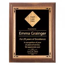 Show your recognition and appreciation for your top performers with a custom engraved message. Custom Year Work Anniversary Awards Hc Brands