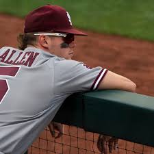 Follow the steps below and you'll get an idea of what you have, what condition it's in, what grade it. Mississippi State Baseball Tanner Allen Becomes First College Player To Sell Autographed Trading Cards Sports Illustrated Mississippi State Football Basketball Recruiting And More
