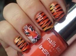 tiger print nail manicure art