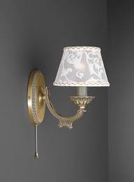 1 Light Brass Wall Sconce With Lamp
