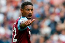 Sébastien haller has completed his move to ajax from west ham, who have accepted £20m for a striker who cost them a sébastien haller had a successful spell in the netherlands with utrecht. Manuel Pellegrini Reveals Sebastien Haller Injury Fears Ahead Of West Ham S Trip To Brighton Mirror Online