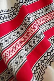 Toda Shawls known as 'puthukulli' made by the Toda tribe in the Nilgiri  Hills of tamilnadu. | Simple embroidery designs, Indian arts and crafts,  Simple embroidery