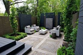 modern backyard landscaping