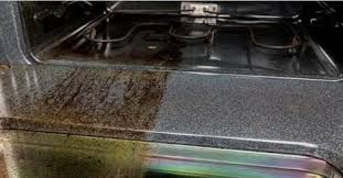 How To Clean The Oven With Baking Soda