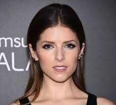 anna kendrick into the woods red