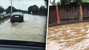 In much of the country, storms lead to flooding. Zondvloed Treft Oostenrijkse Plaats Hallein Buitenland Telegraaf Nl