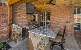 adding an outdoor kitchen to your home