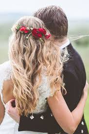 Ask your hairstylist to do yes, you know that the best wedding hairstyle is an updo, which is tight and hard to unravel. Beach Wedding Hairstyles The 20 Breeziest Ones To Fall In Love With