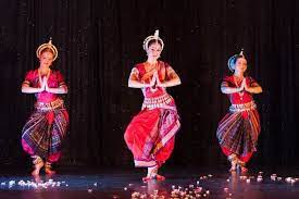 odissi dance costume history