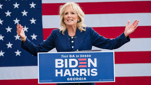 Having always enjoyed english classes in high school, biden eventually earned two master's degrees in the subject and then a doctorate in education from the university of delaware. Jill Biden Von Der Jungen Lehrerin Zur First Lady Der Usa Intouch
