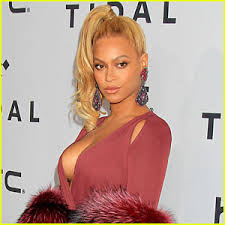 beyonce tells her red carpet fluffer to