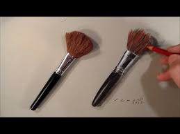 drawing a makeup brushes