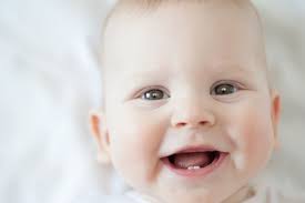 Wann sich der erste zahn bei einem baby zeigt, ist ganz individuell. Die Ersten Zahne Ist Mein Baby Krank Medizinisches Baby Swissmom Ch