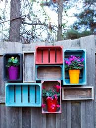 25 Ideas For Decorating Your Garden Fence