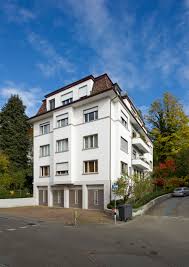 Og sticht dadurch heraus, dass sie an einer sehr ruhigen lage liegt. Zurich Hadlaubstrasse Verkauf Maisonette Wohnung 5 Zimmer Kubus Real Estate Ag