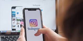 Instagram will also send them a notification saying they've received a new direct message. How To Send Dms On Instagram From A Computer In 2 Ways