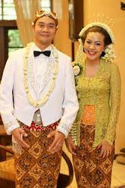 Pakaian adat jawa tengah selanjutnya adalah kanigaran. Classic Jawa Bride Indonesian Clothing National Clothes Batik Fashion