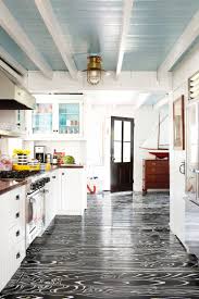 Learn how to use it in design projects and get inspired by the trending color schemes. 25 Best Kitchen Paint And Wall Colors Ideas For Popular Kitchen Color Schemes 201