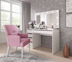vanity table with hollywood mirror