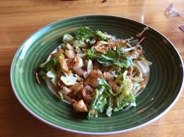 Toss in soybeans and almonds. Applebee S Thai Shrimp Salad Picture Of Applebee S Neighborhood Grill Bar Dover Tripadvisor