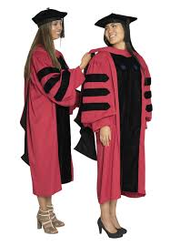 The code is also enforced with the stripes on the gown's sleeves and in the graduation cap's tassel. How To Wear Your Academic Hood Capgown