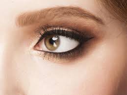 make up tricks for small eyes style