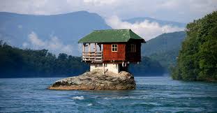 Unusual Homes Around The World The