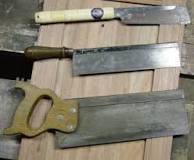 ¿Qué herramientas se utilizan para pegar dos trozos de madera?