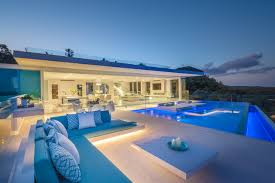 luxury modern beach house