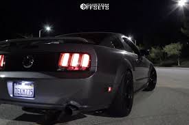 2006 ford mustang with 18x8 75 35 r