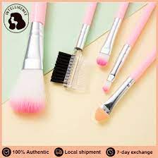 makeup brush brands applicator on