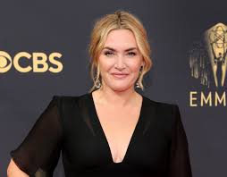 kate winslet s emmy glam included a