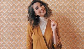 zoe sugg collabs with colourpop on
