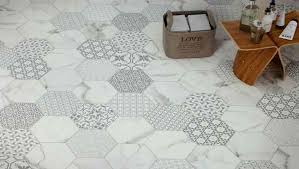 remove bathroom floor tile